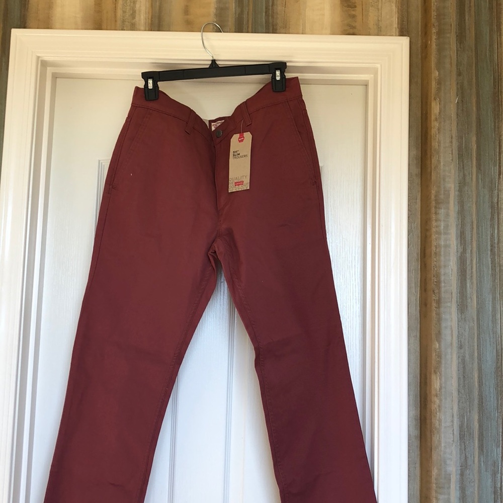 Levi’s - Picture 2 of 3
